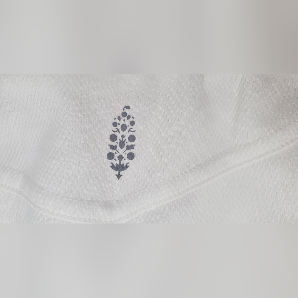 Free People - Size S/P- FP Movement - In White And Orange Trim Workout Short - Picture 5 of 9